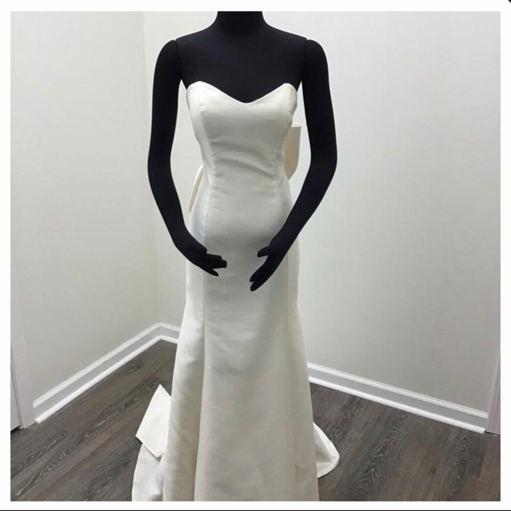 Gorgeous WATTERS Delphine Wedding Dress